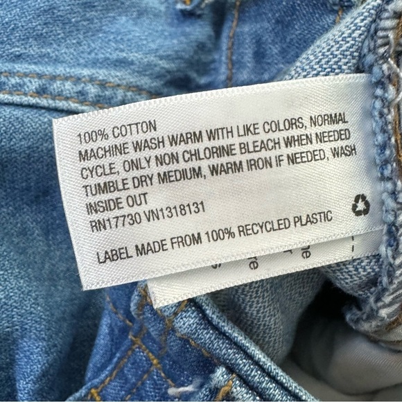 ✨3/$20✨ Universal Thread High Rise Boyfriend Jeans with Cargo Pockets. Size 10 R - Picture 8 of 13